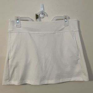 Womens skort with pockets, size M